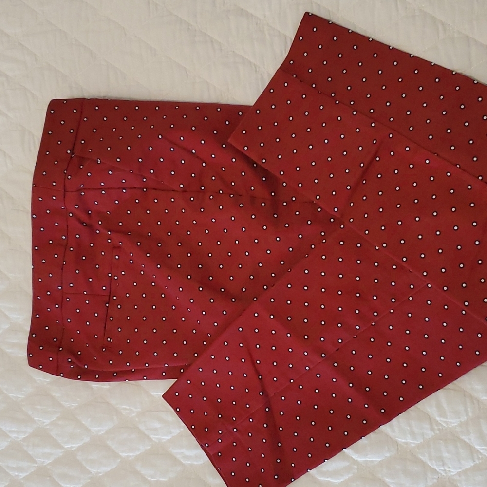 WHBM red Capri pants 6R